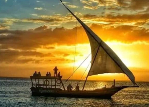 DHOW-SUNSET_CRUISE